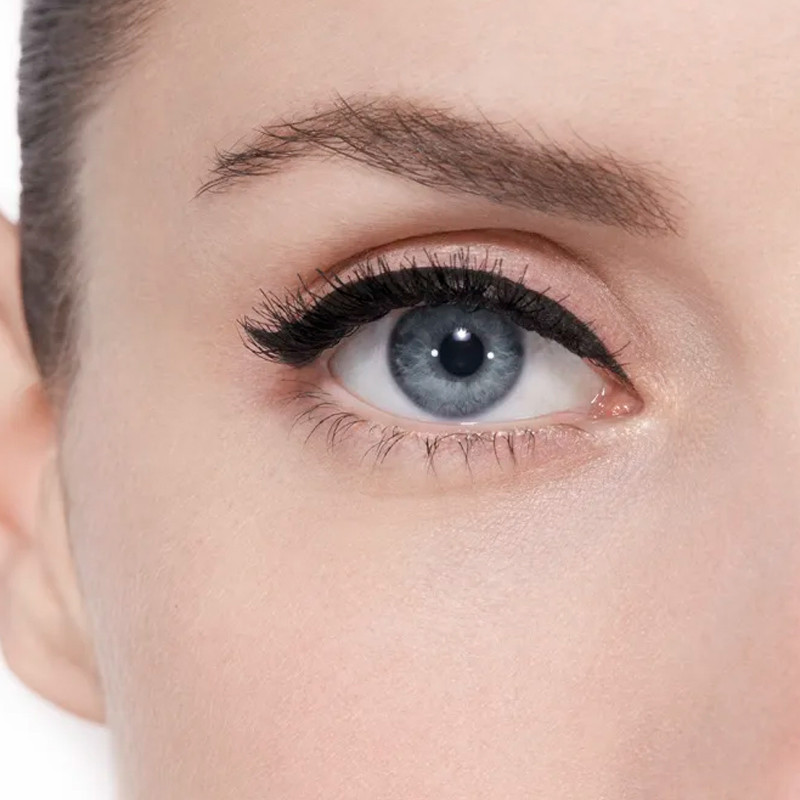 le-liner-de-chanel-eyeliner-liquido-de-alta-precisao-longa-duracao-e-a-prova-d-agua