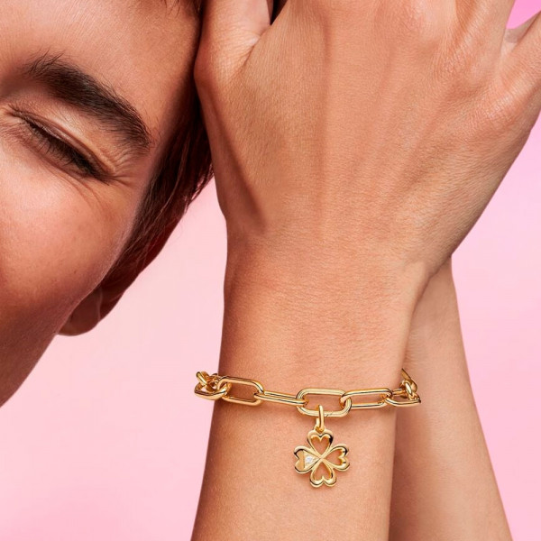 pandora-me-763034c01-fascino-con-medaglione-a-forma-di-cuore-con-quadrifoglio