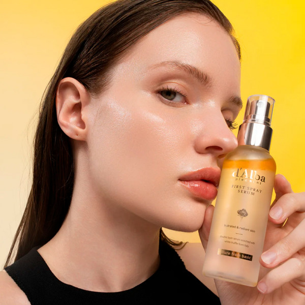 white-truffle-first-spray-serum-moisturizing-serun-illuminator