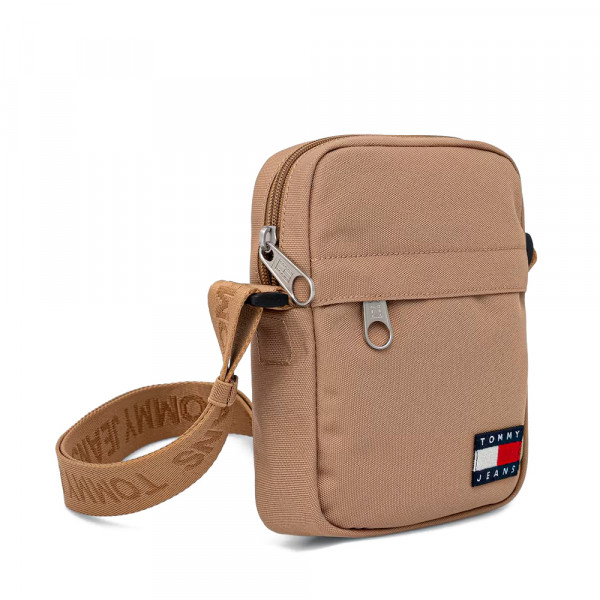 unverzichtbare-reportertasche-mit-aufschrift