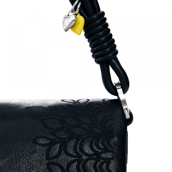 bolso-pequeno-solapa-bordados