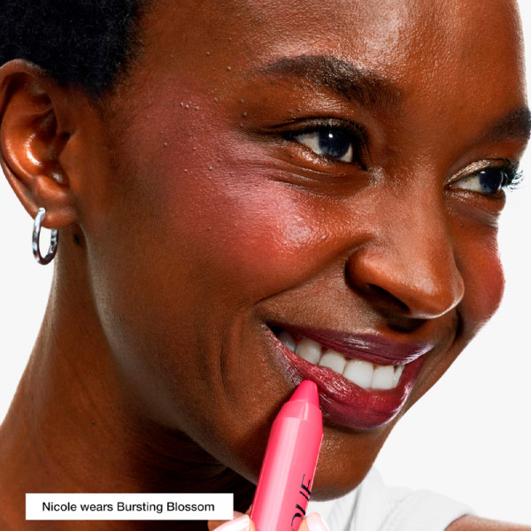 chubby-stick-feuchtigkeitsspendender-lippenbalsam-mit-farbe