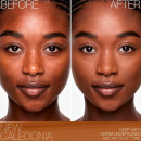 natural-matte-longwear-foundation-podklad-w-plynie