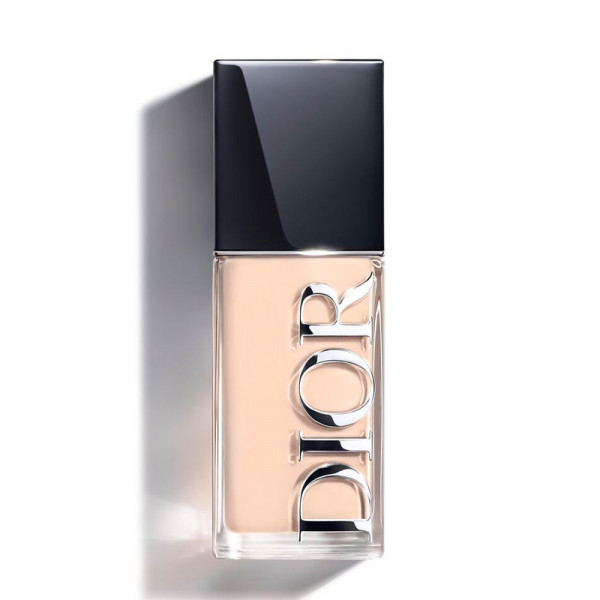 dior-forever-skin-glow-luminous-foundation-holder-i-24-timer-hydrering-i-48-timer-tredobbeltvirkende-behandling-spf-25