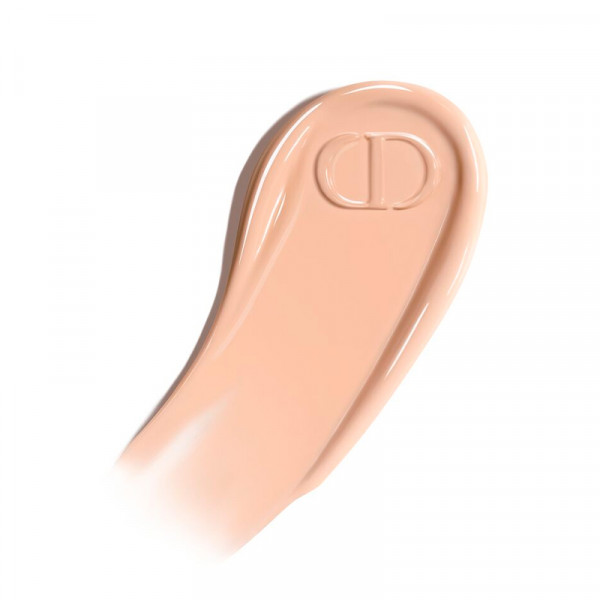 dior-forever-skin-glow-luminous-foundation-holder-i-24-timer-hydrering-i-48-timer-tredobbeltvirkende-behandling-spf-25