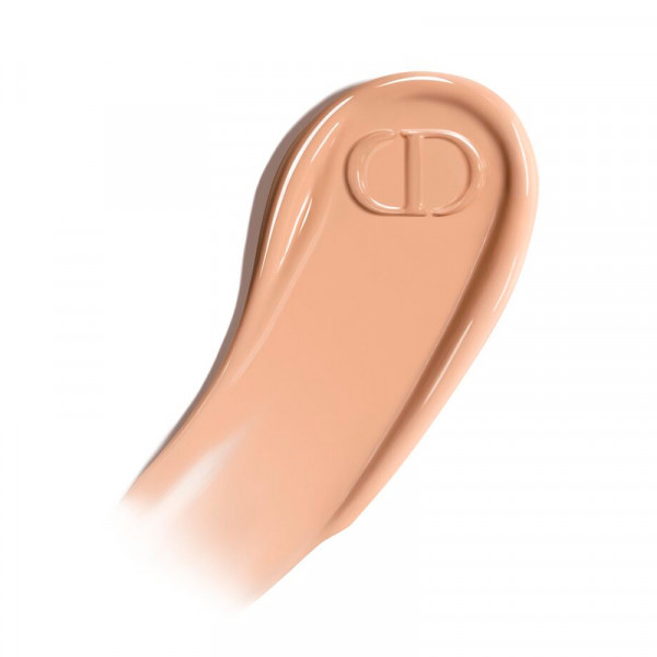 dior-forever-skin-glow-luminous-foundation-holder-i-24-timer-hydrering-i-48-timer-tredobbeltvirkende-behandling-spf-25