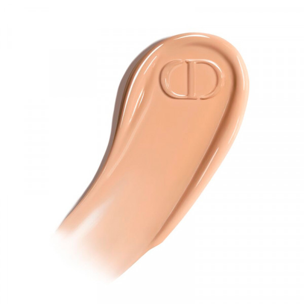 dior-forever-skin-glow-luminous-foundation-holder-i-24-timer-hydrering-i-48-timer-tredobbeltvirkende-behandling-spf-25