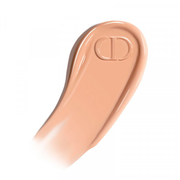 dior-forever-skin-glow-luminous-foundation-holder-i-24-timer-hydrering-i-48-timer-tredobbeltvirkende-behandling-spf-25