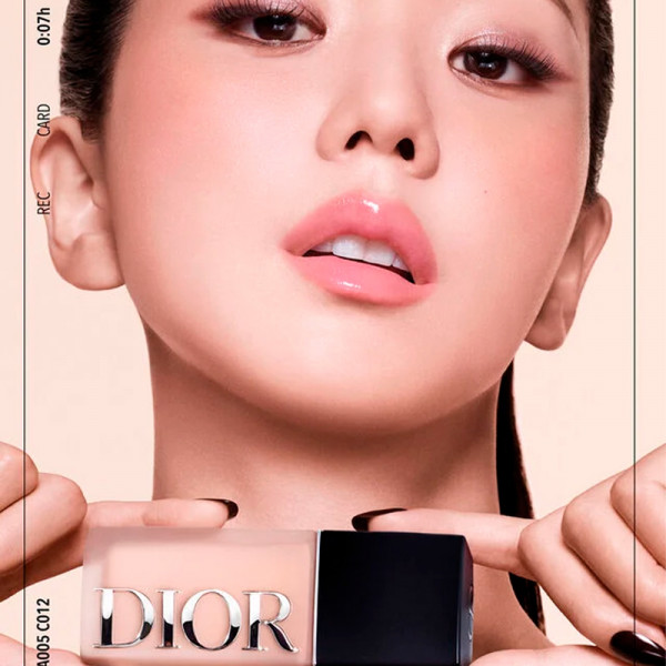 dior-forever-skin-glow-podklad-rozswietlajacy-trwalosc-24-godziny-nawilzenie-48-godzin-potrojne-dzialanie-spf-25-pa