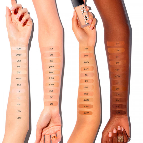 dior-forever-skin-wear-naturlig-mat-foundation-blender-24-timers-langtidsholdbar-smitter-ikke-af-tredobbelt-virkningsbeha