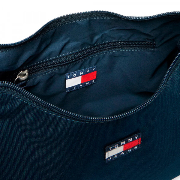 sac-a-bandouliere-essentiels-quotidien