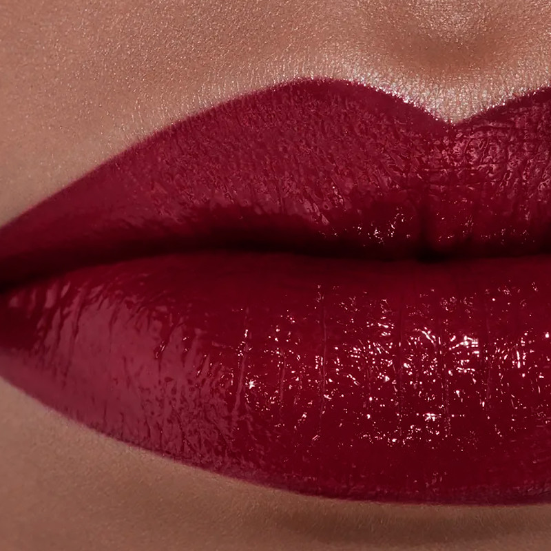 rouge-coco-long-lasting-satin-lipstick-moisturizing-and-smoothing-treatment