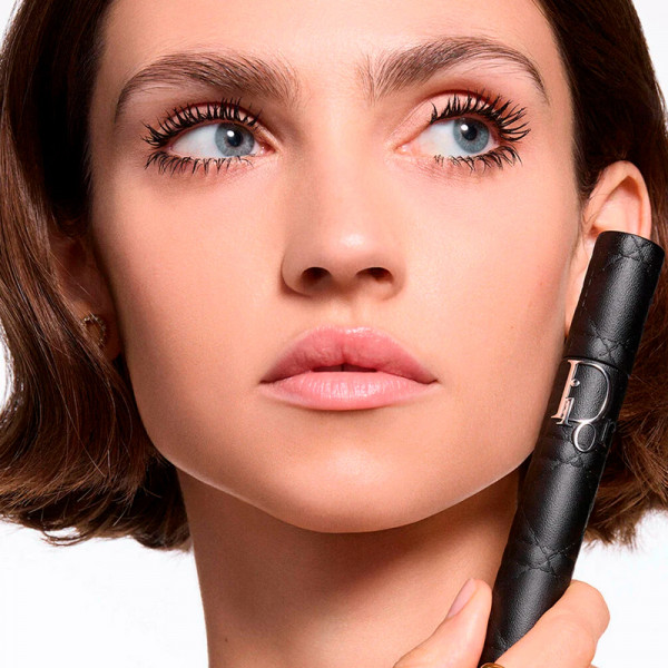 diorshow-overvolume-mascara-de-pestanas-efecto-volumen-extremo-24-horas-definicion-pestana-a-pestana