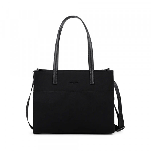 bolso-cambiador-para-bebe-con-estampado-de-la-marca