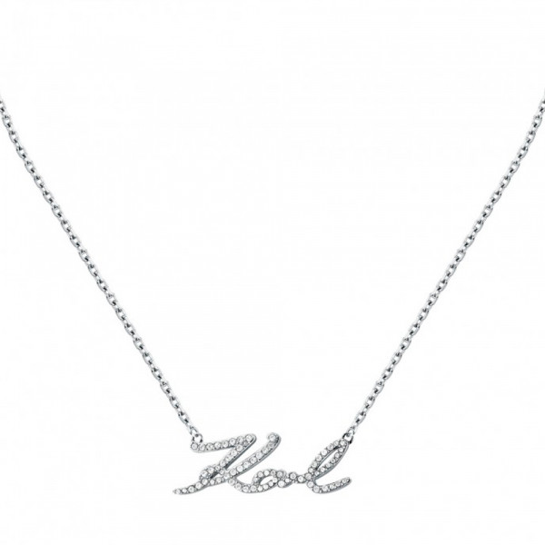 collier-a-pendentif-pave-emblematique