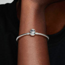 bracciale-rigido-pandora-moments-con-chiusura-a-scatto-disney-stitch-591683c01