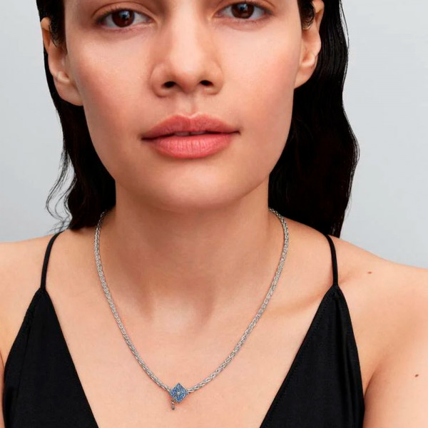 ciondolo-blu-brillante-per-il-cappello-di-laurea-2026