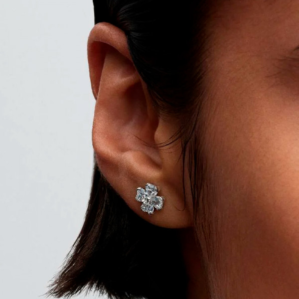 sparkling-lucky-clover-stud-earrings-294500c01