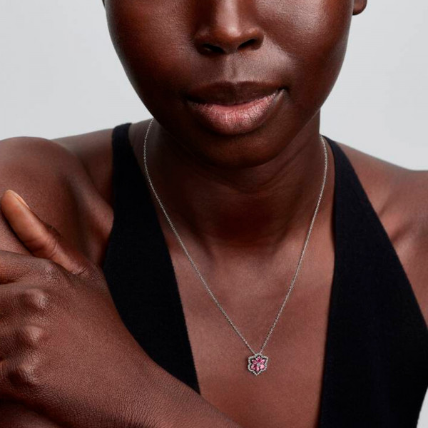 collier-avec-pendentif-fleur-d-herbier-rose-vif-394576c01