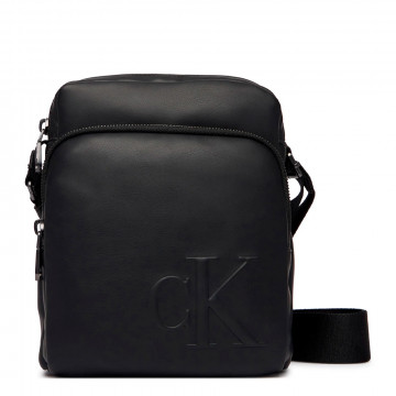 reporter-schultertasche-mit-eingraviertem-monogramm