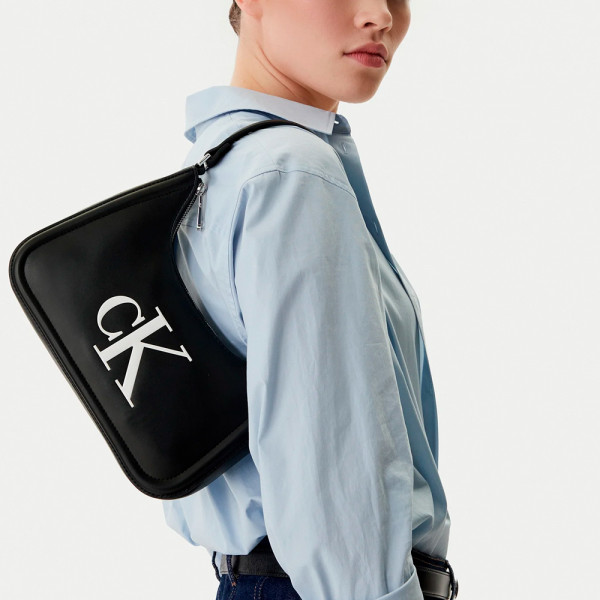 bolso-de-hombro-con-logo-monograma-grabado