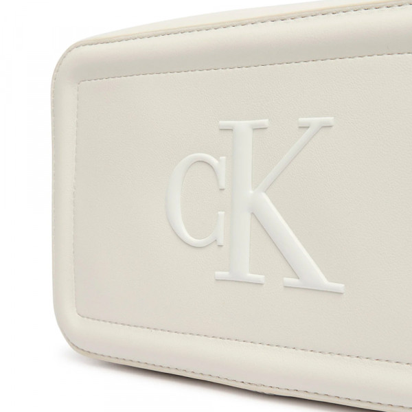 sac-bandouliere-style-appareil-photo-avec-monogramme-distinctif