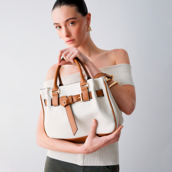 bolso-pequeno-con-hebilla