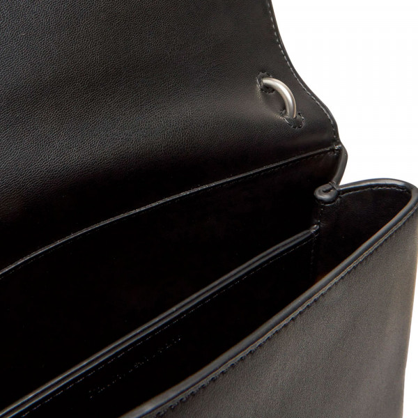 borsa-con-catena-scolpita