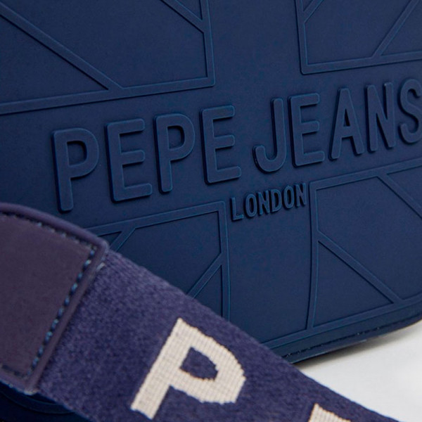 bag-with-rubber-details