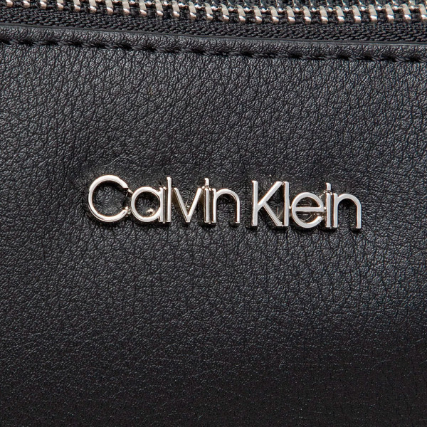 bax-must-crossbody-bag