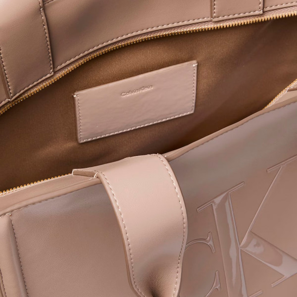 tragetasche-mit-graviertem-monogramm