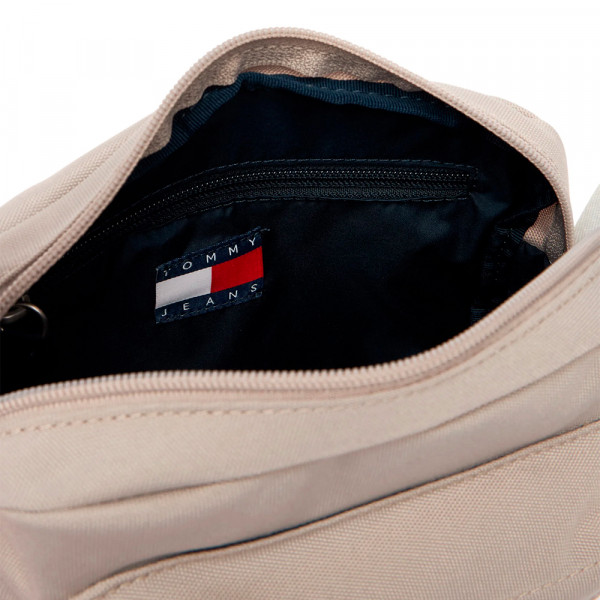 borsa-a-tracolla-essenziale-per-tutti-i-giorni