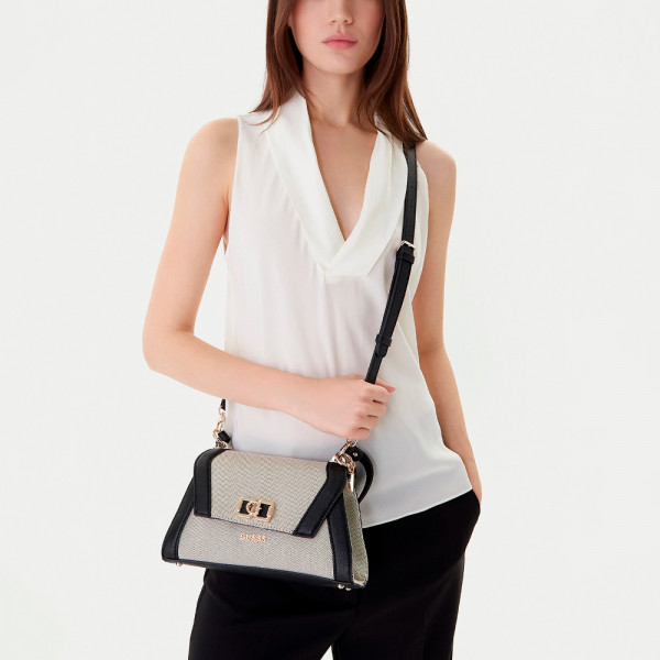 karnilla-flap-shoulder-bag