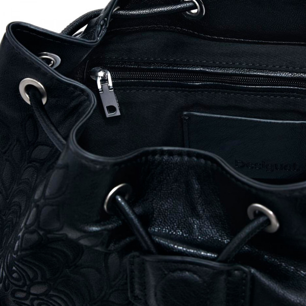 piccolo-zaino-ricamato