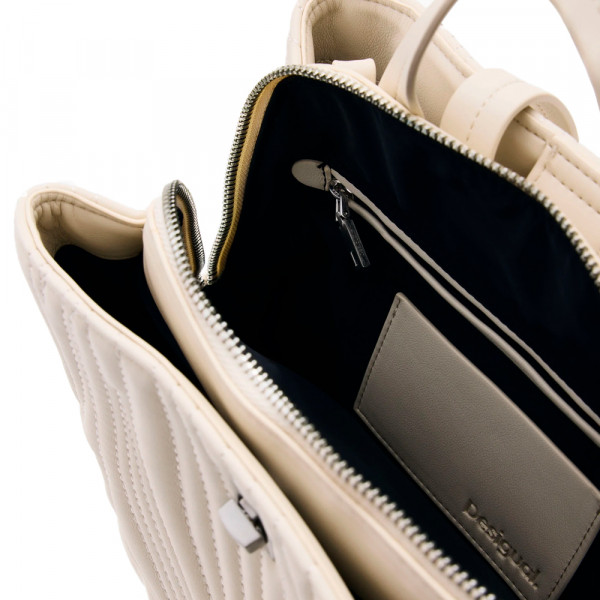 mochila-pequena-com-gravacoes