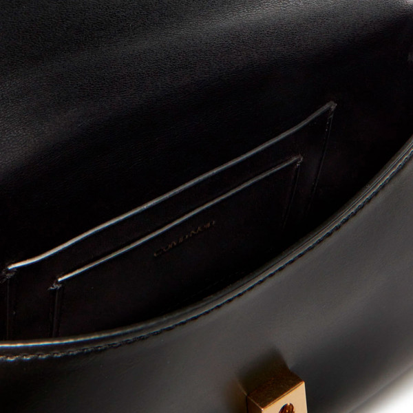 petit-sac-a-bandouliere-avec-chaine-en-metal-ornee-du-logo-monogramme