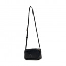 borsa-a-tracolla-con-logo-monogramma-inciso