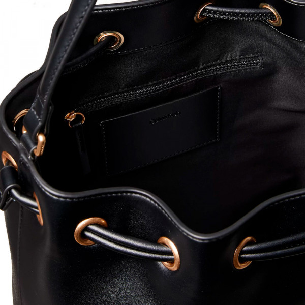 bolso-saco-con-logo-monograma-grabado