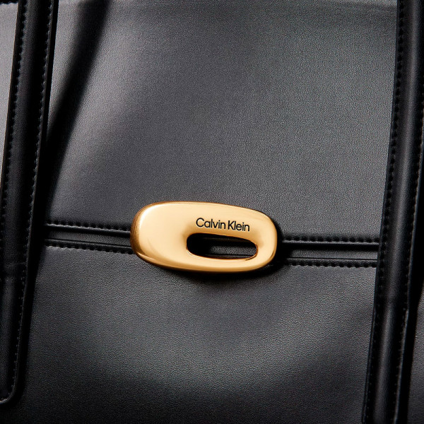 bolso-tote-con-solapa-superior