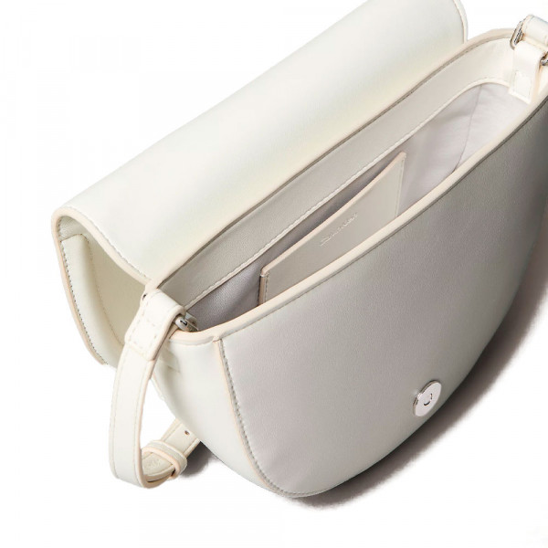 borsa-da-sella-con-monogramma-inciso