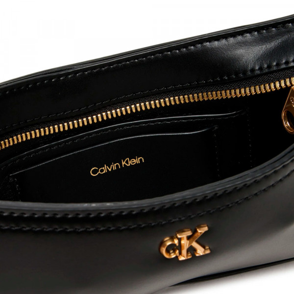 borsa-a-tracolla-con-logo-monogramma-in-metallo