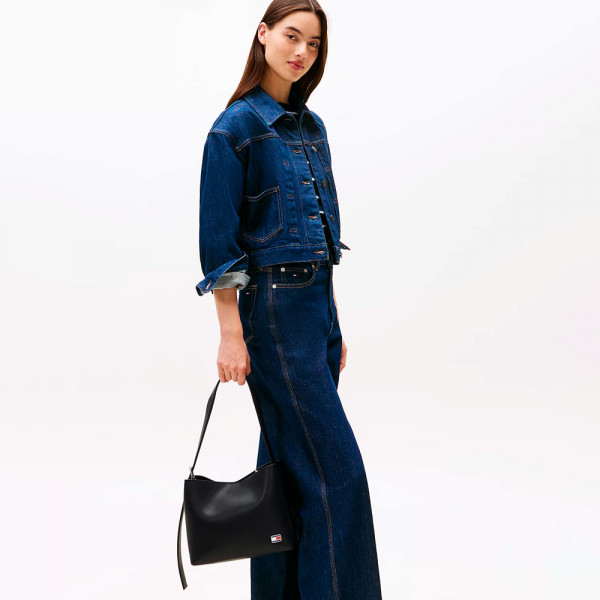 bolsa-hobo-com-emblema-do-logotipo