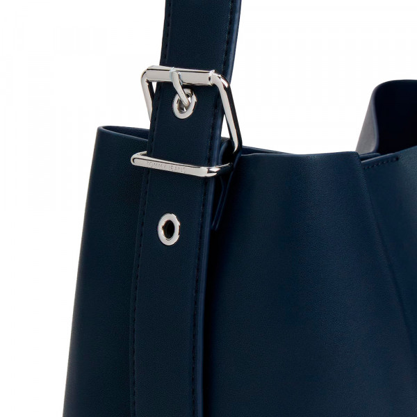 hobo-tasche-mit-logo-badge