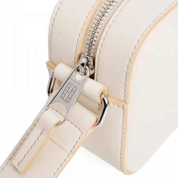 logo-badge-satchel-bag