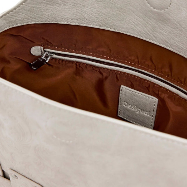 bolso-mano-patch-tachuelas-mediano