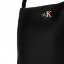 bolsa-tipo-saco-com-logotipo-monograma-e-ferragens