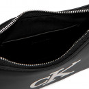 piccola-borsa-a-tracolla-con-monogramma-inciso