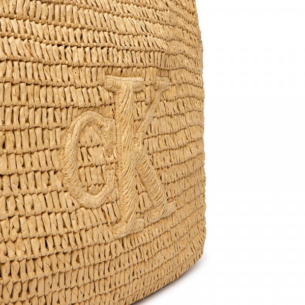 bolso-tote-de-rafia-trenzada