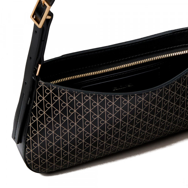 bolso-pequeno-de-hombro-con-emblema-revestido-y-logo