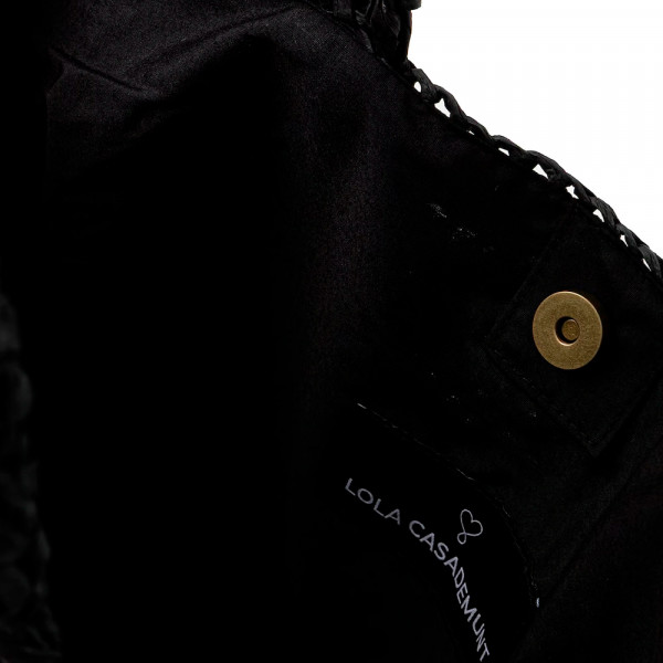 bolsa-com-efeito-de-rafia-listrada